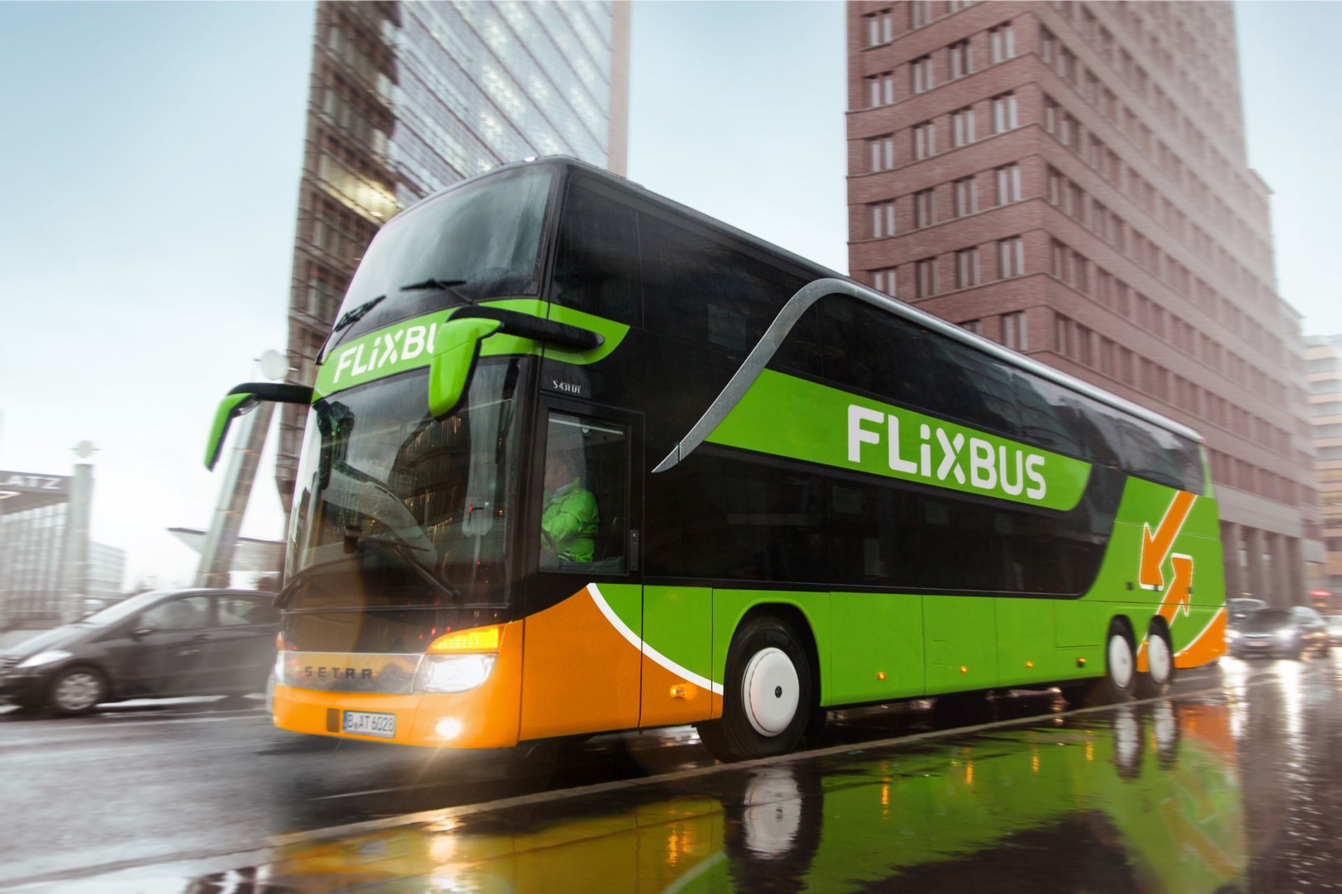 FlixBus koopt concurrent Postbus