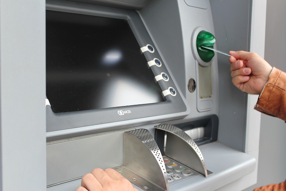 Steeds minder geldautomaten in Duitsland