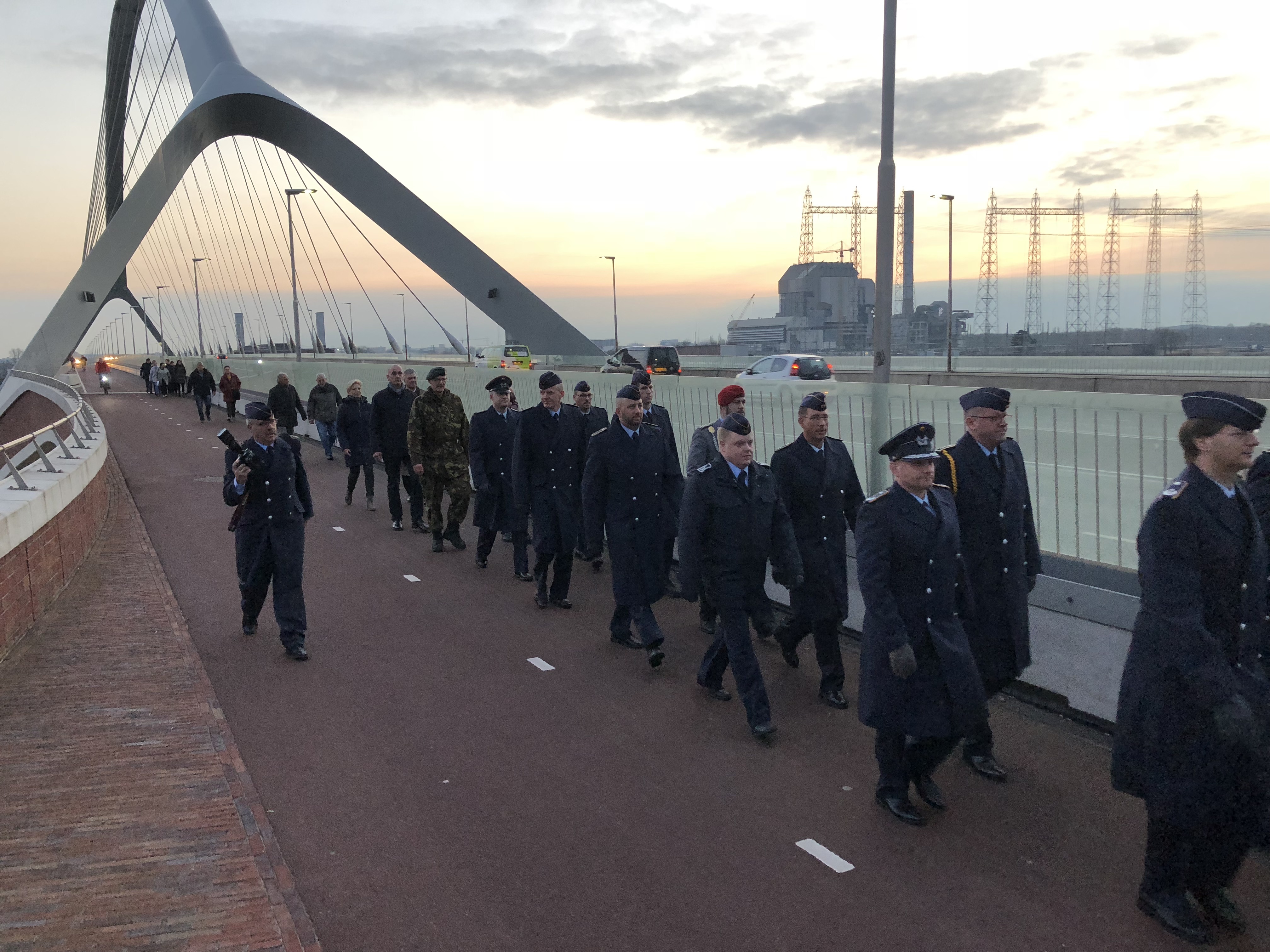 Nederlanders en Duitsers lopen op 22 februari samen Sunset March