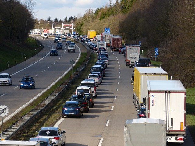 Grote vrachtwagencombinaties mogen Duitse grens over
