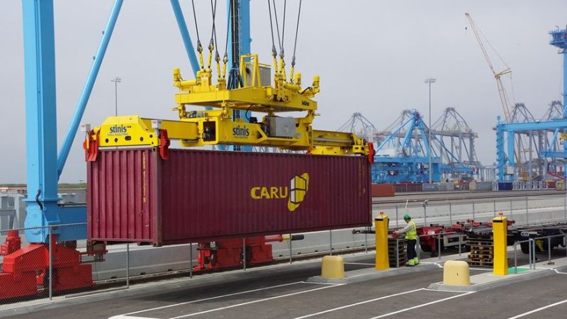 Container am Rotterdamer Hafen