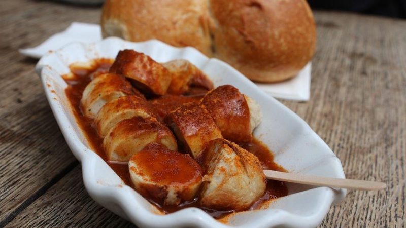 Symbolbild Currywurst Messe zum Arbeiten im Nachbarland