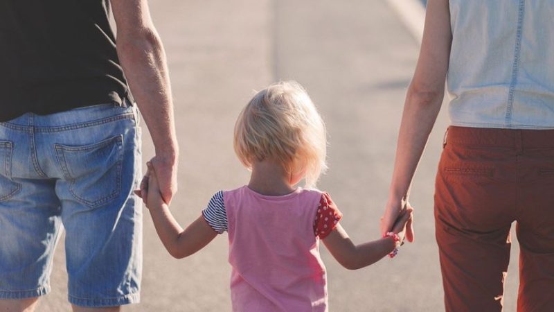 Symbolbild Digitaler Thementag Familienleistungen beim GrenzInfoPunkt EUREGIO