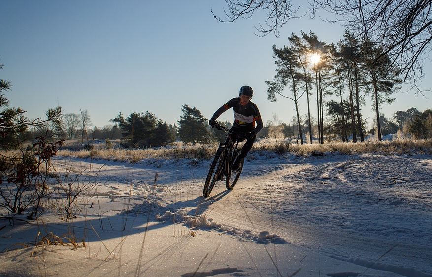 Niederländer nutzen das Fahrrad im Winter doppelt so häufig wie Deutsche
