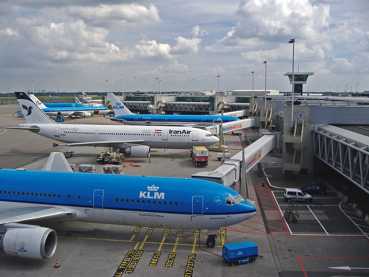 Neue Transit-Flugsteuer in den Niederlanden geplant