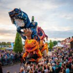 Farbenfrohes Ferienerlebnis: Der Blumencorso in Sint Jansklooster