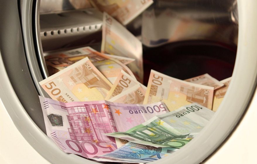 Symbolbild Kriminelles Geld Niederlande