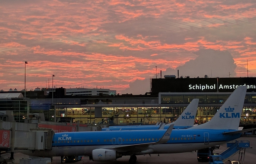 Symbolbild Fernreisen ab Amsterdam