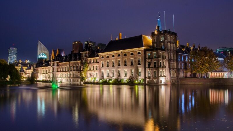 Binnenhof den Haag_Neue niederländische Regierung 1
